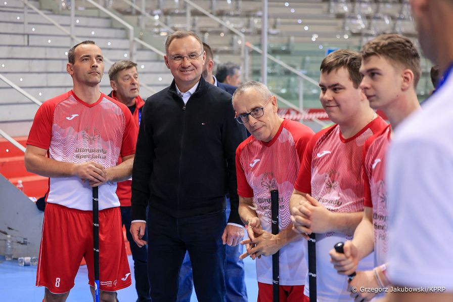 001_Para_Prezydencka_uczestnicy_Olimpiad_Specjalnych_Polska_trening_unihokeja_20250310_GJA_9375.jpg