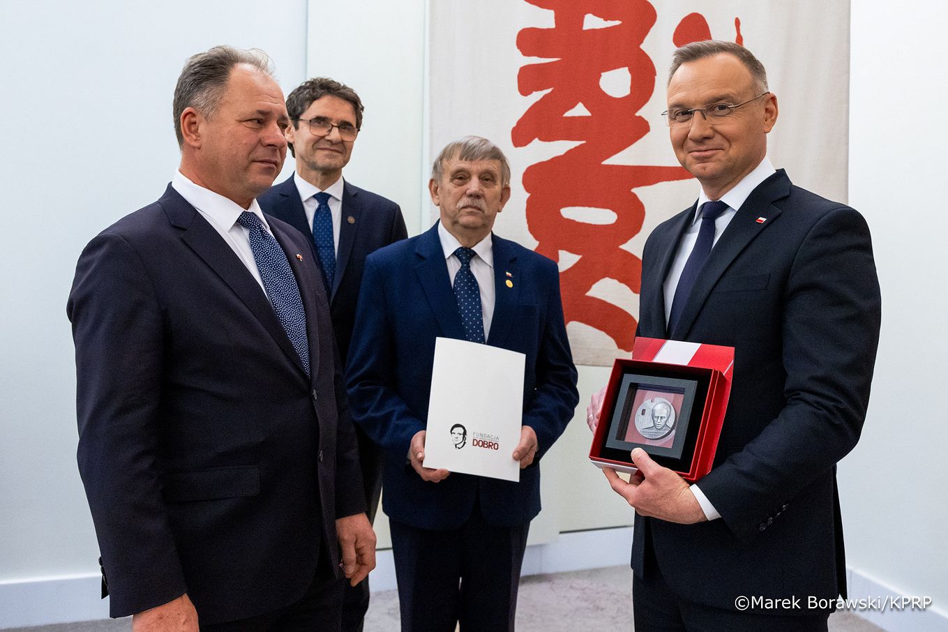 046_003_Andrzej_Duda_medal_od_fundacji_im_Popiełuszki_27-02-2025_MB1_9090.jpg
