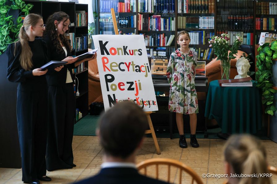 003_Agata_Kornhauser_Duda_finał_konkurs_poezji_niemieckojęzycznej_XLIX_LO_18-03-2025_GJA_0631.jpg.JPG