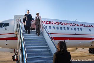 002_Andrzej_Duda_Agata_Kornhauser_Duda_przylot_Węgry_20-03-2025_LB_12525.jpg.JPG