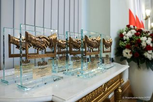 001_Prezydent_Andrzej_Duda_Gala_finalowa_Konkursu_Pracodawca_Przyjazny_Pracownikom_20250331_PK1_4923.jpg