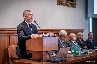 001_Minister_Piotr_Cwik_zebranie_plenarne_Spolecznego_Komitetu_Odnowy_Zabytkow_Krakowa_20250331__5PP9525.jpg