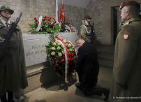 06_Andrzej_Duda_15_rocznica_Katastrofy_smolenskiej_Wieniec_Krakow_20250410_GJB_5695_1.jpg