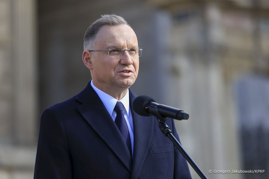 10_Andrzej_Duda_15_rocznica_Katastrofy_smolenskiej_wypowiedz_Krakow_20250410_GJA_4336.jpg