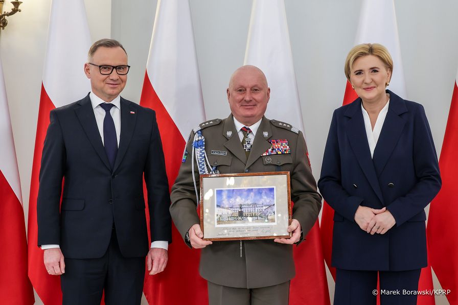 006_Para_Prezydencka_spotkanie_pomoc_dla_powodzian 2024_20250411_MB2_0086.jpg