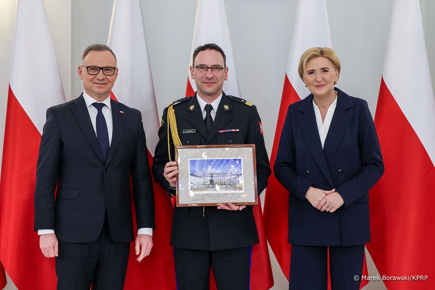 008_Para_Prezydencka_spotkanie_pomoc_dla_powodzian 2024_20250411_MB2_0135.jpg