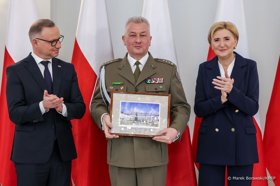 009_Para_Prezydencka_spotkanie_pomoc_dla_powodzian 2024_20250411_MB2_0206.jpg