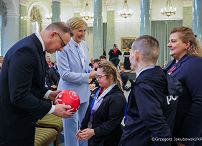 018_Andrzej_Duda_Agata_Kornhauser_Duda_odznaczenia_olimpiady_specjalne_14-04-2025_GJB_6446.JPG.JPG