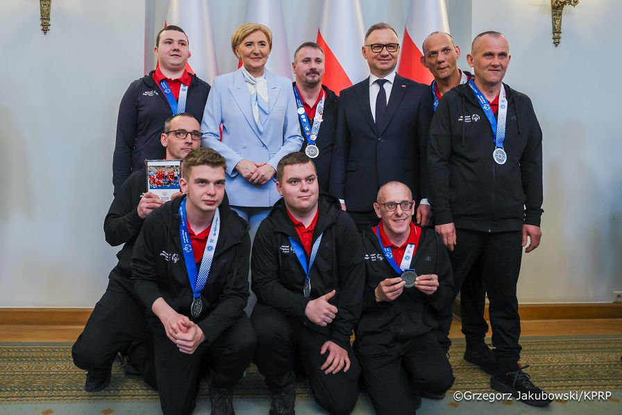 016_Andrzej_Duda_Agata_Kornhauser_Duda_odznaczenia_olimpiady_specjalne_14-04-2025_GJB_6694.jpg.JPG
