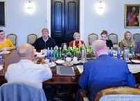 004_Obrady Komisji Konkursu KGW o nagrodę Małżonki Prezydenta RP_15-04-2025_LB_10252.jpg.JPG