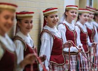 001_Agata_Kornhauser_Duda_wizyta_Prezydentowa_Diana_Nausediene_Liceum_Punsk_20250401_GJA_9942.jpg