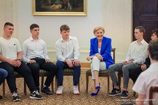 010_Agata_Kornhauser_Duda_spotkanie_Ośrodek_Młodzieżowy_Puławy_25-04-2025_GJA_9450.jpg.JPG