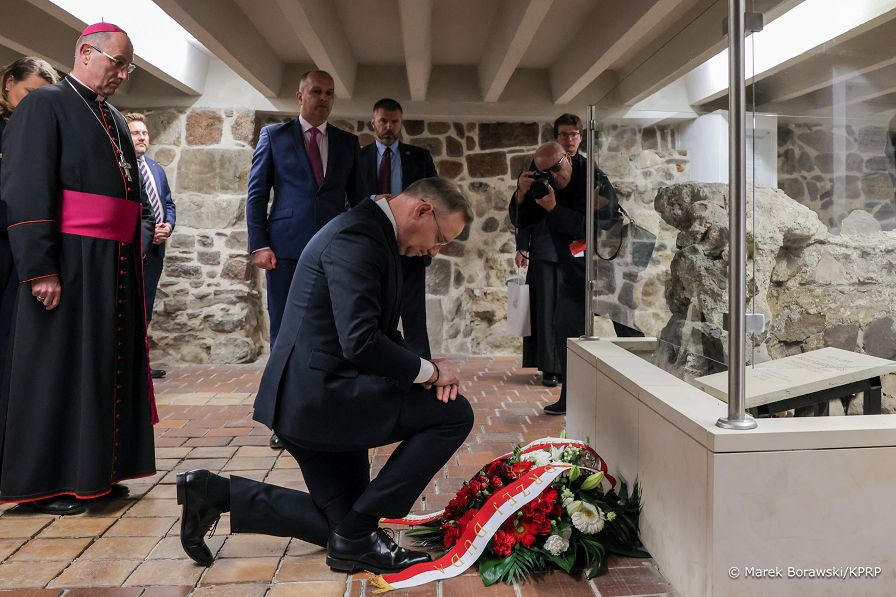 007_Prezydent_Andrzej_Duda_rocznica_1000_lecia_koronacji_Boleslawa_Chrobrego_20250425_MB1_6914.jpg