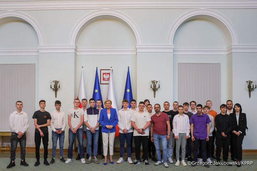 011_Agata_Kornhauser_Duda_spotkanie_Ośrodek_Młodzieżowy_Puławy_25-04-2025_GJB_4105.jpg.JPG