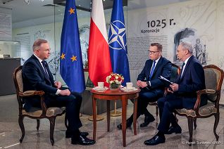 010_Prezydent_Andrzej_Duda_wywiad_Telewizja_Trwam_rocznica_1000_lecia_koronacji_Boleslawa_Chrobrego_20250425_MB1_7355.jpg