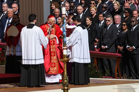 004_Para_Prezydencka_pogrzeb_Papieza_Franciszka_20250426_MB2_3115.jpg