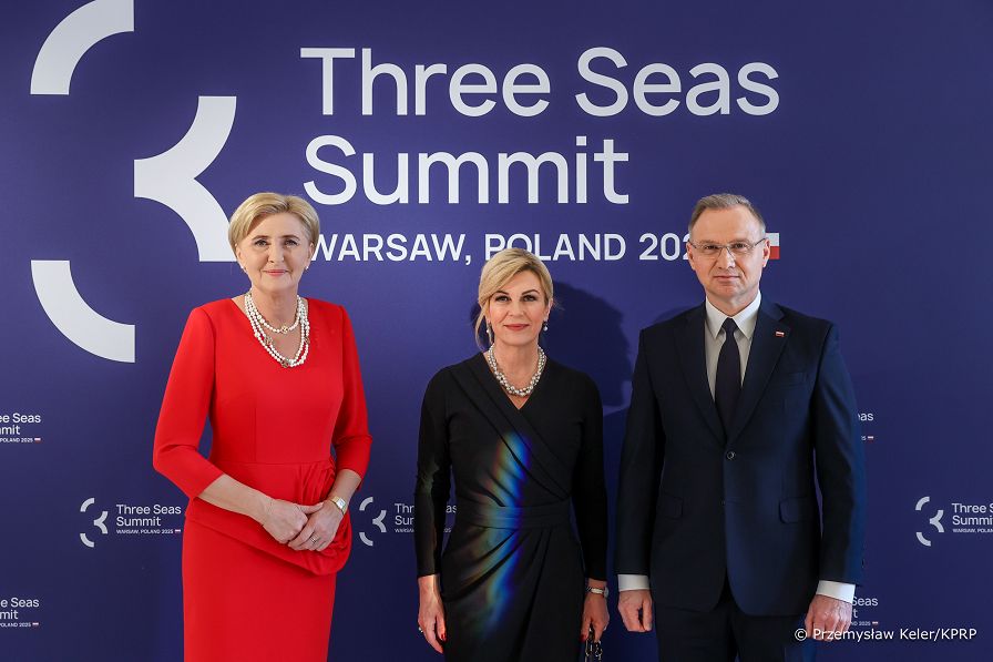 002_Para_Prezydencka_obiad_oficjalny_Szczyt_Trojmorza_Warszawa_20250428_PK1_6025.jpg