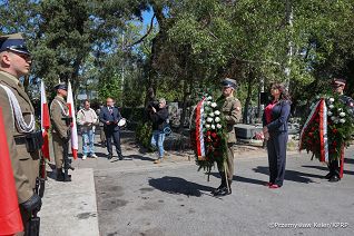010_Katrzyna_Pawlak_Mucha_wieniec_Pomnik_Ofiar_Hitlerowskich_Obozów_Koncentracyjnych_Powązki_28-04-2025_PK1_5046.jpg.JPG