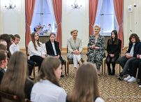 002_Agata_Kornhauser_Duda_spotkanie_uczstnicy_konkurs_jeder_gegen_jeden_28-04-2025_GJA_9500.jpg.JPG