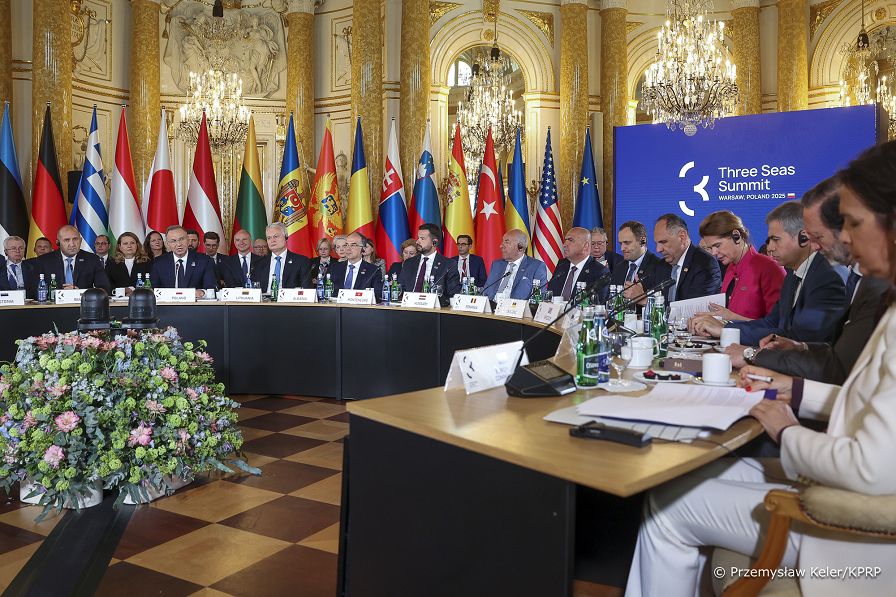 47_Andrzej_Duda_Szczyt_Trojmorza_Sesja_plenarna_Warszawa_20250429_PK1_8102.jpg