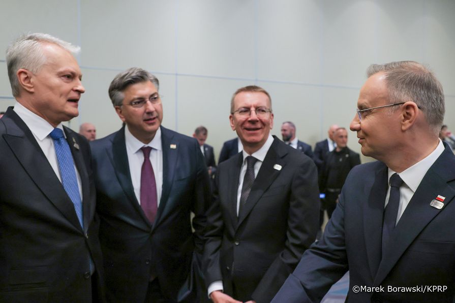 002_Andrzej_Duda_Szczyt_Inicjatywy_Trójmorza_dzień_2_Forum_Biznesu_powitanie_29-04-2025_MB1_8960.jpg.JPG