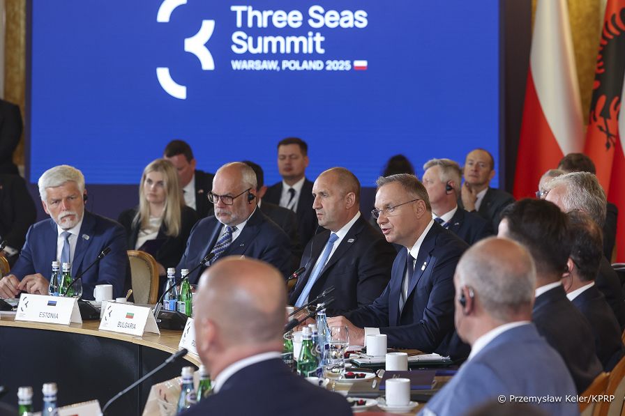 53_Andrzej_Duda_Szczyt_Trojmorza_Sesja_plenarna_Warszawa_20250429_PK2_5907.jpg