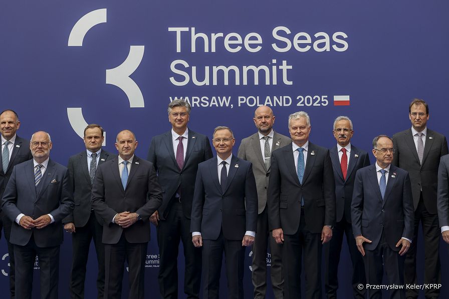 32_Andrzej_Duda_Szczyt_Trojmorza_zdjęcie_Spolne_Warszawa_20250429_PK2_5753.jpg