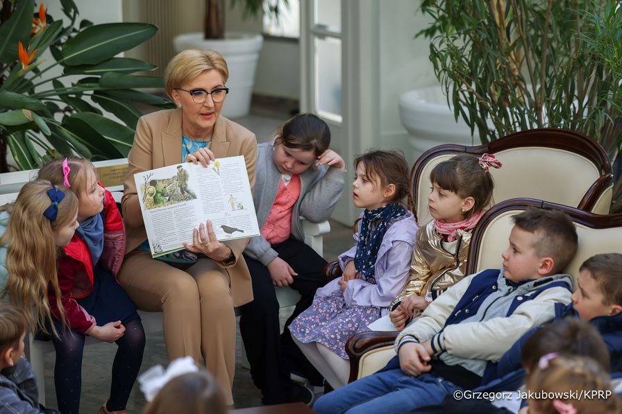 016_Agata_Kornhauser_Duda_Spotkanie_uczniowie_SP_w_Markach_02-04-2025_GJB_1348.jpg.JPG