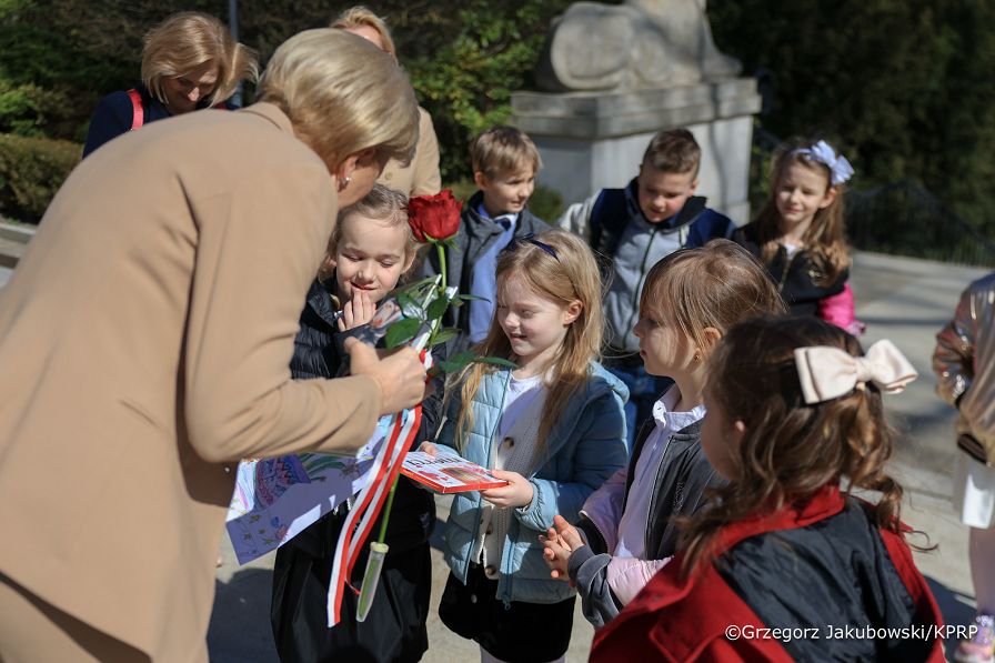 007_Agata_Kornhauser_Duda_Spotkanie_uczniowie_SP_w_Markach_02-04-2025_GJA_1275.jpg.JPG