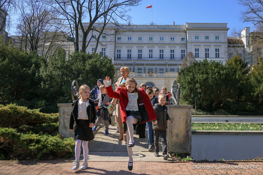 012_Agata_Kornhauser_Duda_Spotkanie_uczniowie_SP_w_Markach_02-04-2025_GJA_1354.jpg.JPG