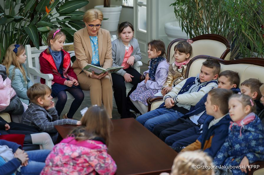 015_Agata_Kornhauser_Duda_Spotkanie_uczniowie_SP_w_Markach_02-04-2025_GJB_1329.jpg.JPG