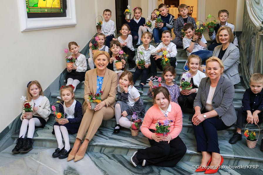 043_Agata_Kornhauser_Duda_Spotkanie_uczniowie_SP_w_Markach_02-04-2025_GJA_1846.jpg.JPG