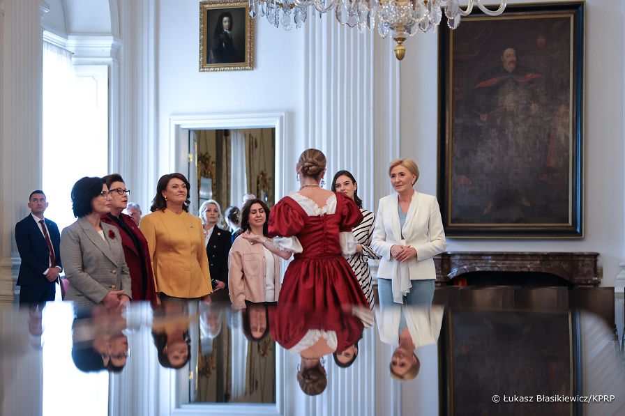 012_Agata_Kornhauser_Duda_wizyta_Palac_Wilanow_Wspolmalzonkowie_Przywodcow_Szczyt_Trojmorza_20250429_LB_15829.jpg