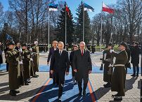 005_Andrzej_Duda_Agata_Kornhauser_Duda_Wizyta_Estonia_powitanie__08-04-2025_PK1_8907.jpg.JPG