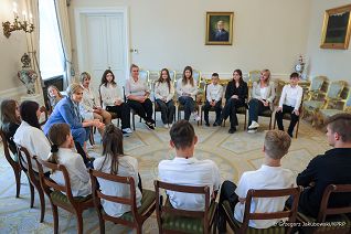 004_Agata_Kornhauser_Duda_spotklanie_podopieczni_Domu_Dziecka_w_Chroscinie_20250514_GJA_3305.jpg