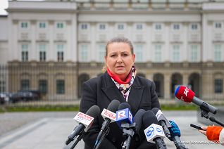 001_Małgorzata_Paprocka_briefing_16-05-2025_MB1_9866.jpg
