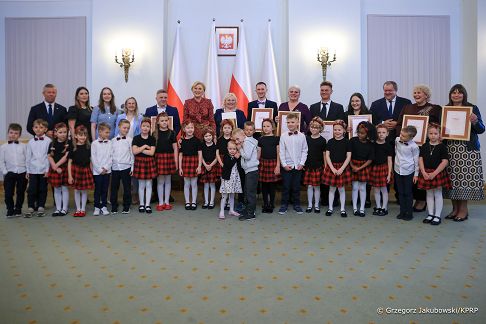 010_Agata_Kornhauser_Duda_Gala_IV_Konkursu_Razem_dla_Seniorow_20250516_GJA_5540.jpg
