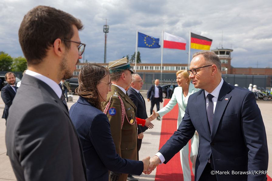 001_Andrzej_Duda_Agata_Kornhauser_Duda_wylot_Berlin_27-05-2025_MB1_4467_1.jpg.JPG