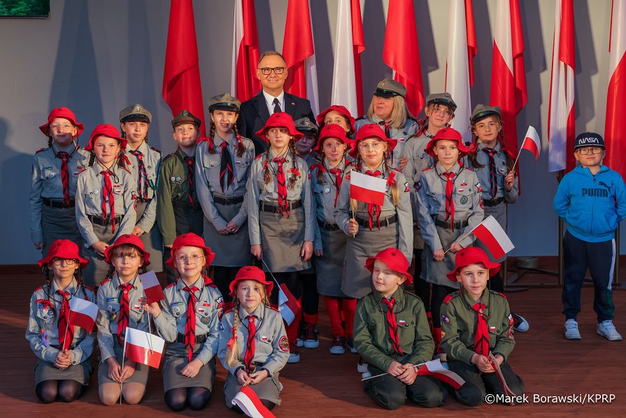 028_29-05-2025_Andrzej_Duda_Tomaszów_Lubelski_z_mieszkańcami_MB1_5609.jpg.JPG
