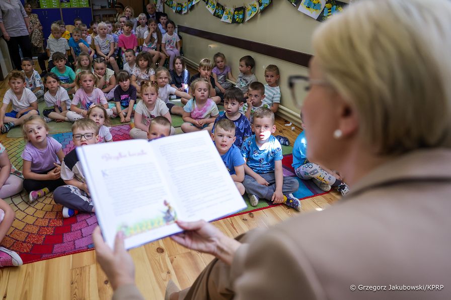 020_Agata_Kornhauser_Duda_wizyta_Zespol_Szkolno_Przedszkolny_Jadow _20250528_GJB_1163.jpg