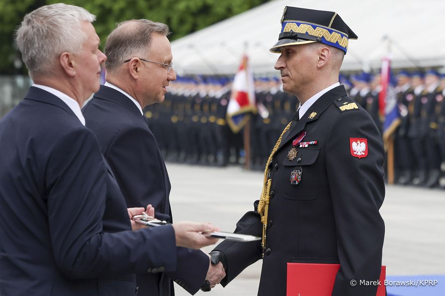 07_Andrzej_Duda_Obchody_Dnia_Stazaka_20250504_MB2_2900.jpg