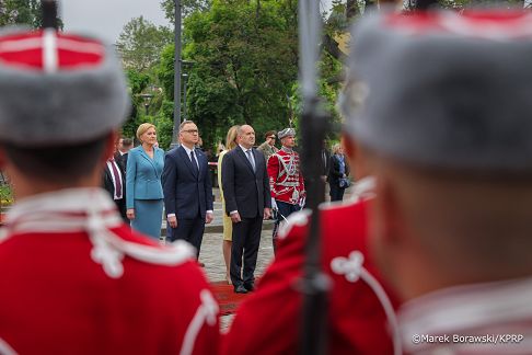 002_Andrzej_Duda_Agata_Kornhauser_Duda_Wizyta_Bułgaria_powitanie_07-05-2025_MB1_5769.jpg.JPG