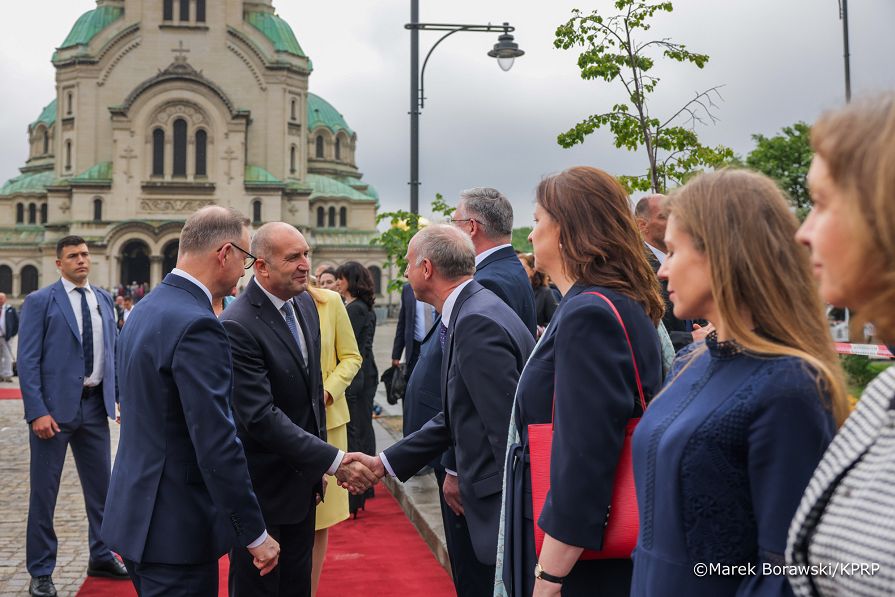 008_Andrzej_Duda_Agata_Kornhauser_Duda_Wizyta_Bułgaria_powitanie_07-05-2025_MB1_5883.jpg.JPG