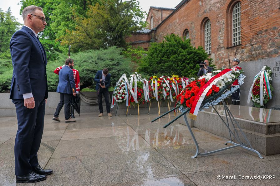 012_Andrzej_Duda_Agata_Kornhauser_Duda_Wizyta_Bułgaria_powitanie_07-05-2025_MB1_6020.jpg.JPG