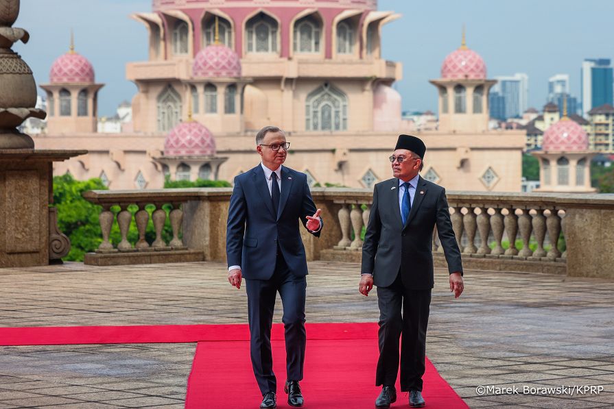 011_Agata_Kornhauser_Duda_Andrzej_Duda_Kuala Lumpur_powitanie_10-06-2025_MB2_9600.jpg.JPG