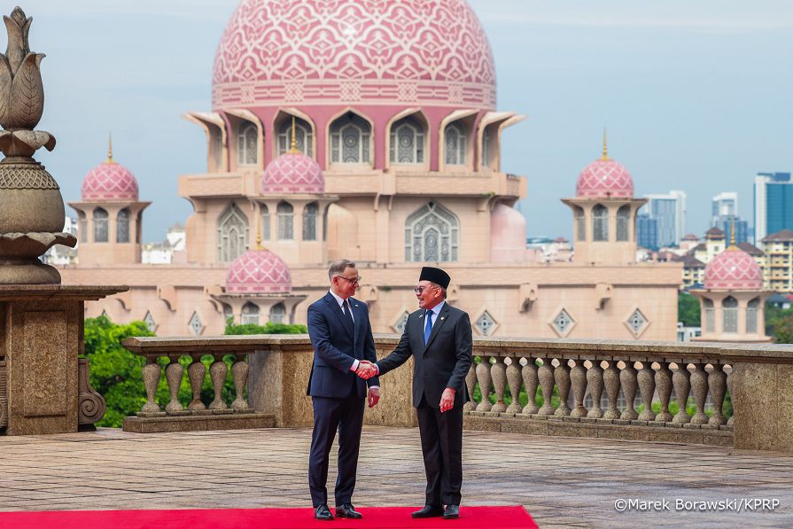 010_Agata_Kornhauser_Duda_Andrzej_Duda_Kuala Lumpur_powitanie_10-06-2025_MB2_9567.jpg.JPG