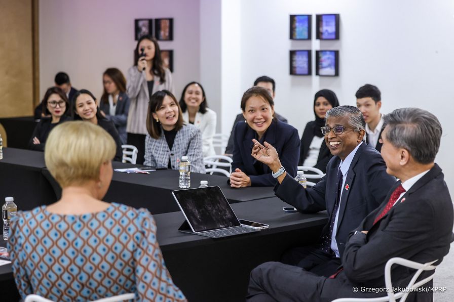 010_Agata_Kornhauser_Duda_spotkanie_Przedstawiciele_Zarzadu_Czerwonego_Krzyza_Singapur_20250613_GJB_1054.jpg