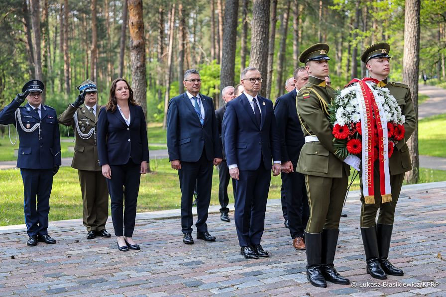 001_Prezydent_Adnrzej_Duda_Park_Pamieci_w_Ponarach_20250602_LB_20599.jpg