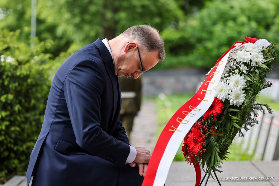 003_Prezydent_Adnrzej_Duda_wience_cmentarz_Stara_Rossa_20250602_LB_20215.jpg
