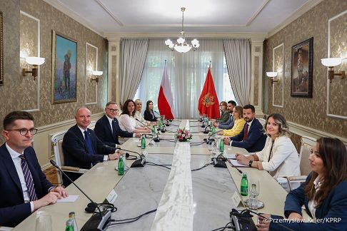009_Andrzej_Duda_Agata_Korhauser_duda_Wizyta_Czarnogóra_spotkanie_delegacji_23-06-2025_PK1_8726.jpg.JPG